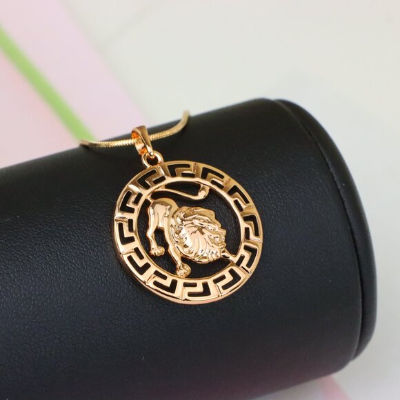 "Leo Zodiac Lion Pendant in Rose Gold Finish with Intricate Detailing, XPPT1332 - Picture 4 of 13